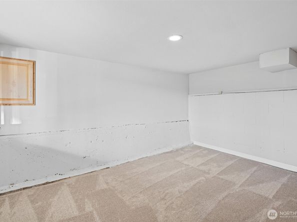 2632 14th Avenue W, Seattle WA 98119