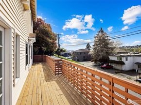 2632 14th Avenue W, Seattle WA 98119