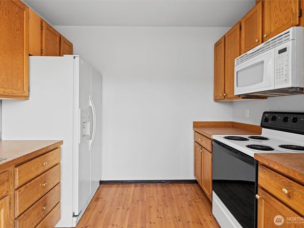 2632 14th Avenue W, Seattle WA 98119