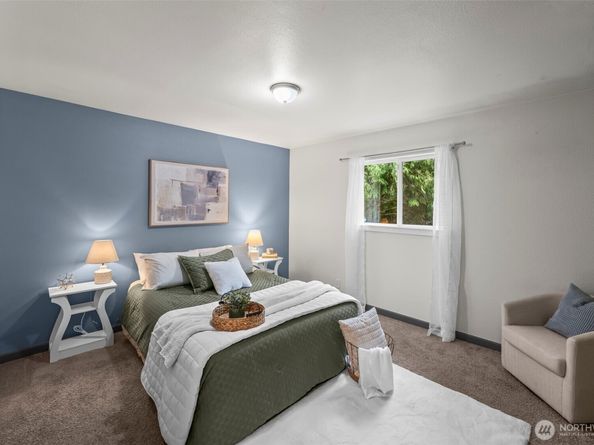 8964 Lawrence Drive SE, Port Orchard WA 98367
