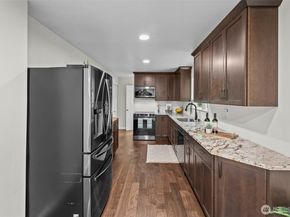 8964 Lawrence Drive SE, Port Orchard WA 98367