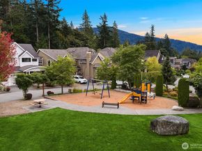2989 NE Davis Loop, Issaquah WA 98029