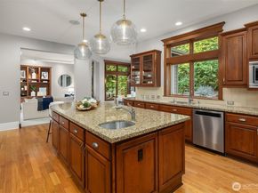 2989 NE Davis Loop, Issaquah WA 98029