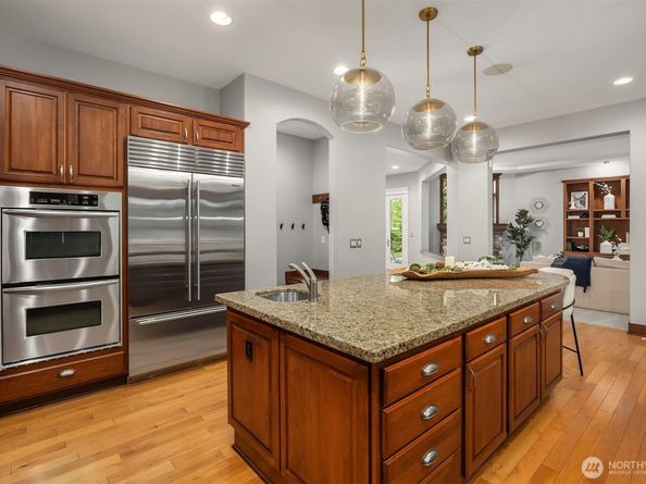 2989 NE Davis Loop, Issaquah WA 98029