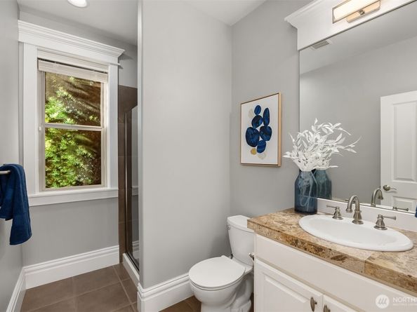2989 NE Davis Loop, Issaquah WA 98029
