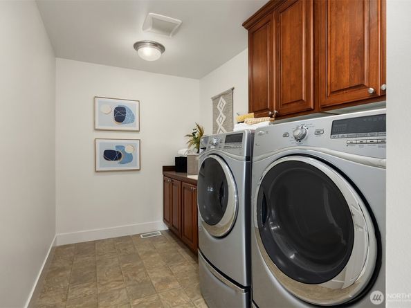 2989 NE Davis Loop, Issaquah WA 98029