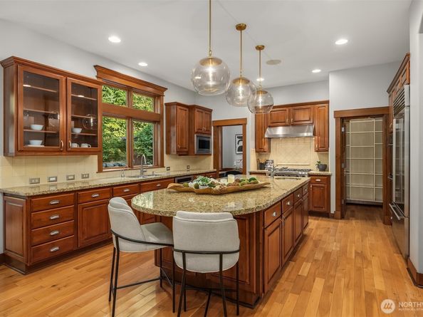 2989 NE Davis Loop, Issaquah WA 98029