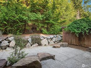 2989 NE Davis Loop, Issaquah WA 98029