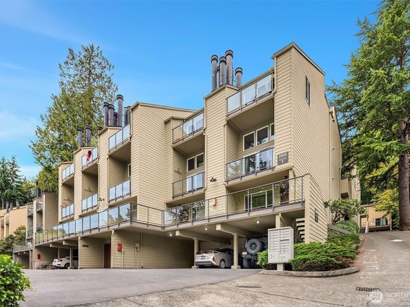 2933 76th Avenue SE 11A, Mercer Island WA 98040