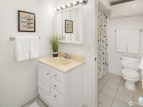 2933 76th Avenue SE 11A, Mercer Island WA 98040
