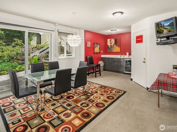 2933 76th Avenue SE 11A, Mercer Island WA 98040