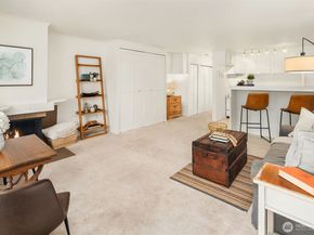 2933 76th Avenue SE 11A, Mercer Island WA 98040