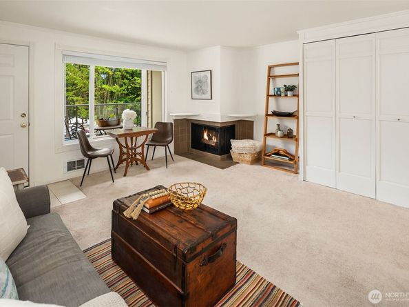 2933 76th Avenue SE 11A, Mercer Island WA 98040