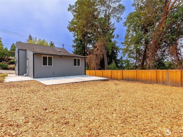 2644 SW 112th Street, Seattle WA 98146