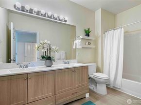 740 241st Lane SE, Sammamish WA 98074