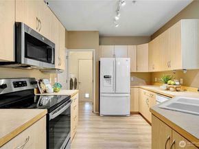 740 241st Lane SE, Sammamish WA 98074