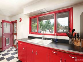 122 S National Avenue, Bremerton WA 98312
