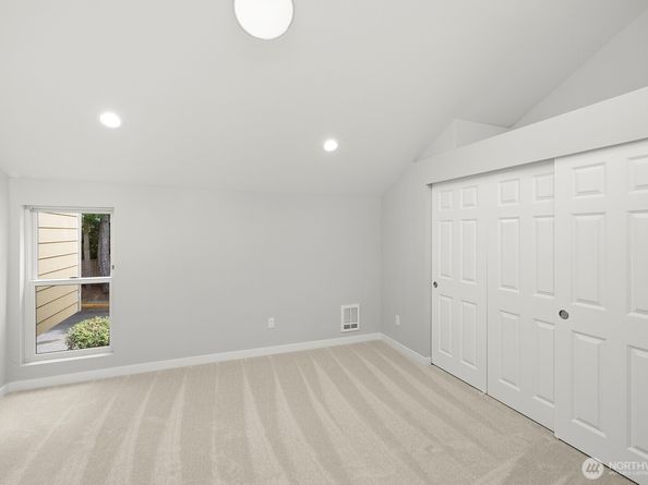 6439 139th Avenue NE 31, Redmond WA 98052