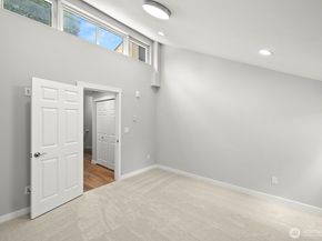 6439 139th Avenue NE 31, Redmond WA 98052