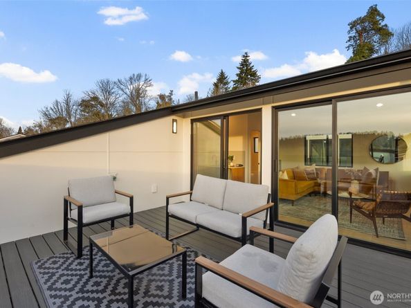 5252 23rd Avenue SW, Seattle WA 98106