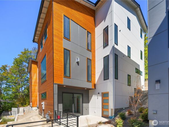 5252 23rd Avenue SW, Seattle WA 98106