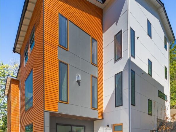 5252 23rd Avenue SW, Seattle WA 98106