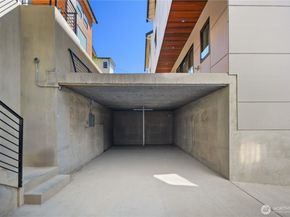 5252 23rd Avenue SW, Seattle WA 98106