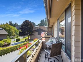 10749 Glen Acres Dr S S 10749, Seattle WA 98168