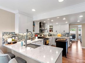 10749 Glen Acres Dr S S 10749, Seattle WA 98168