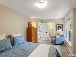 10749 Glen Acres Dr S S 10749, Seattle WA 98168