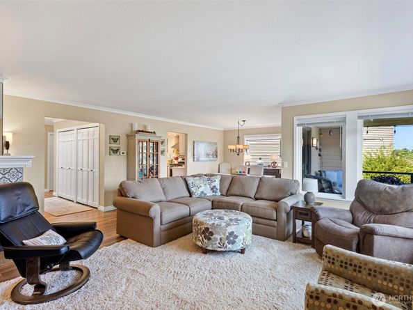10749 Glen Acres Dr S S 10749, Seattle WA 98168