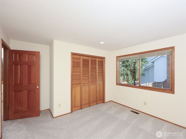 10705 57th Place W, Mukilteo WA 98275