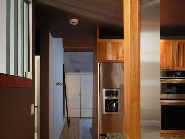 611 Post Avenue 7, Seattle WA 98104