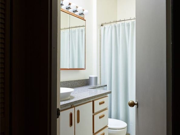 611 Post Avenue 7, Seattle WA 98104