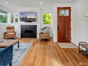 2137 7th Avenue W, Seattle WA 98119