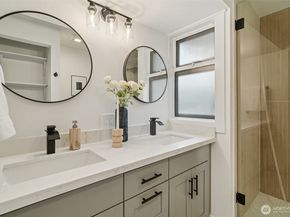6608 117TH Avenue SE, Bellevue WA 98006