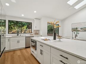 6608 117TH Avenue SE, Bellevue WA 98006