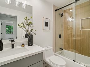 6608 117TH Avenue SE, Bellevue WA 98006