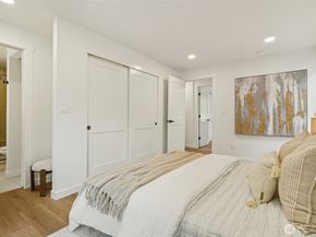 6608 117TH Avenue SE, Bellevue WA 98006