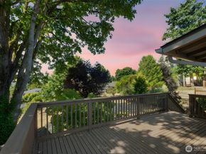 21328 96th Avenue S, Kent WA 98031
