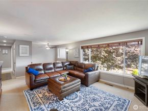 21328 96th Avenue S, Kent WA 98031
