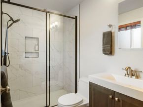 21328 96th Avenue S, Kent WA 98031