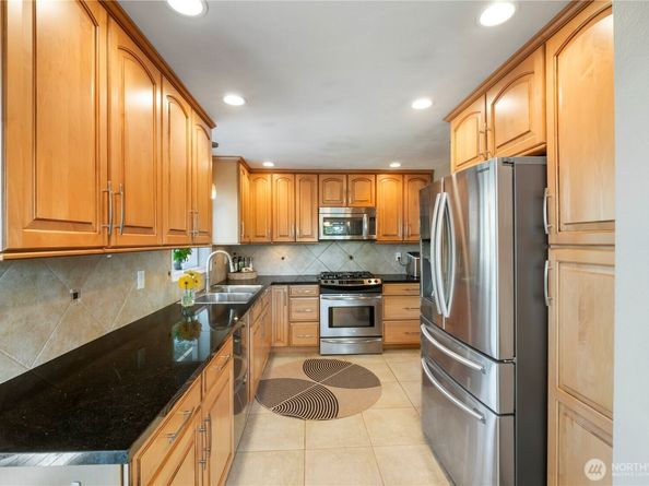 21328 96th Avenue S, Kent WA 98031