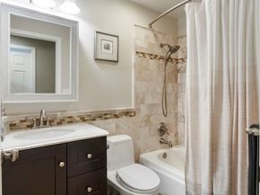 21328 96th Avenue S, Kent WA 98031