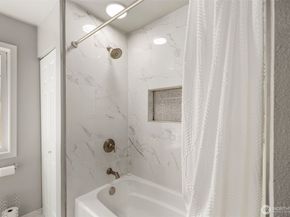 5858 156th Avenue NE, Redmond WA 98052