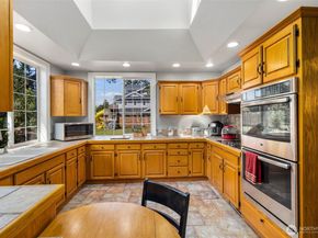 5858 156th Avenue NE, Redmond WA 98052
