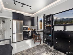 5858 156th Avenue NE, Redmond WA 98052
