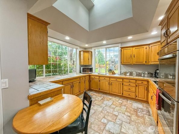 5858 156th Avenue NE, Redmond WA 98052