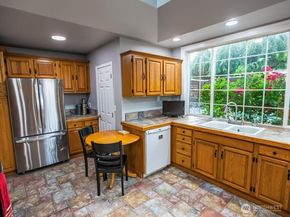 5858 156th Avenue NE, Redmond WA 98052