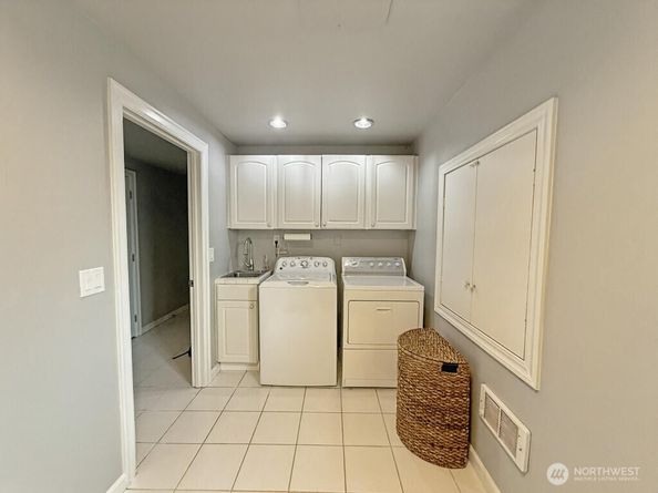 5858 156th Avenue NE, Redmond WA 98052